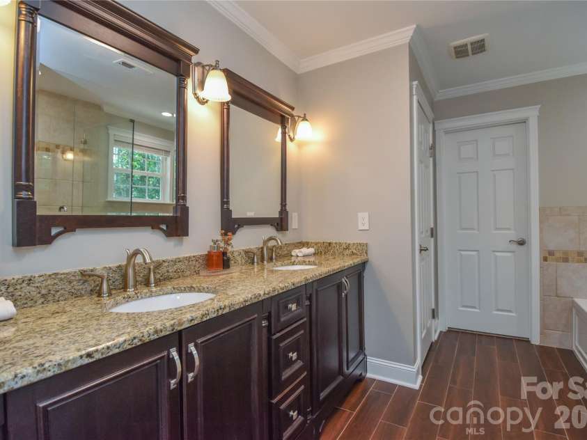 137 Poplin Place, Clover, SC 29710.  MLS# CAR4412950, YatesRealty ID 50275. 