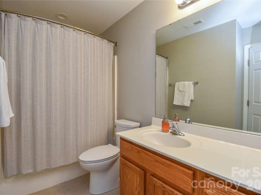 137 Poplin Place, Clover, SC 29710.  MLS# CAR4412950, YatesRealty ID 50275. 