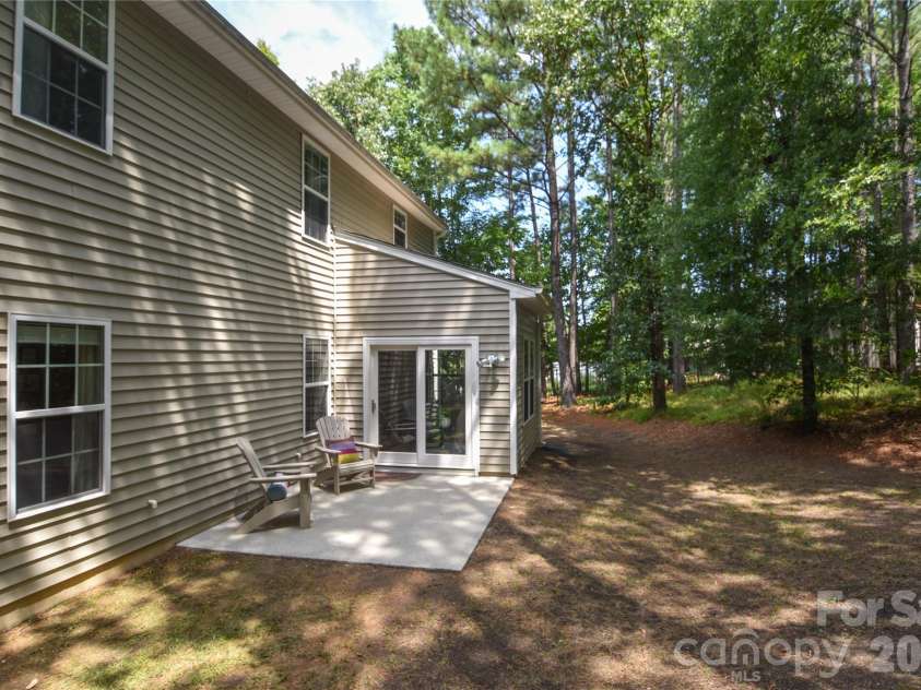 137 Poplin Place, Clover, SC 29710.  MLS# CAR4412950, YatesRealty ID 50275. 