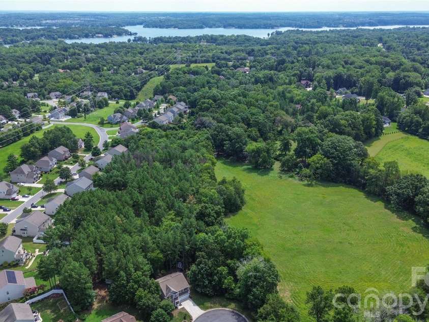 137 Poplin Place, Clover, SC 29710.  MLS# CAR4412950, YatesRealty ID 50275. 