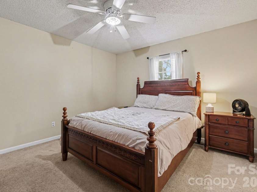 105 Chadwick Circle, Dallas, NC 28034.  MLS# CAR4359647, YatesRealty ID 5028. 