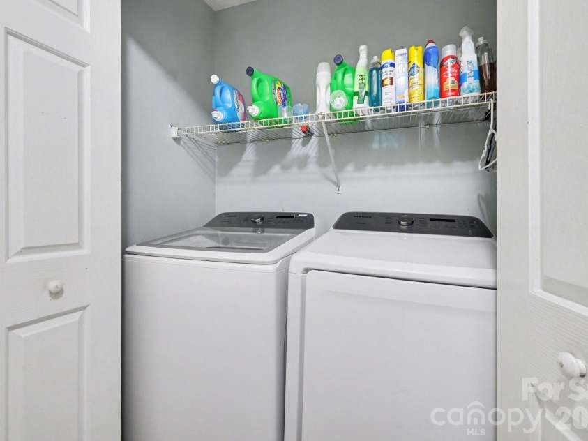 105 Chadwick Circle, Dallas, NC 28034.  MLS# CAR4359647, YatesRealty ID 5028. 
