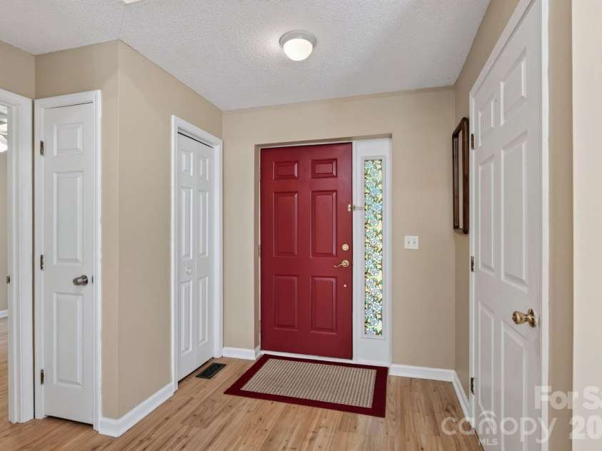 204 Cinnamon Way, Flat Rock, NC 28731.  MLS# CAR4421453, YatesRealty ID 50280. 