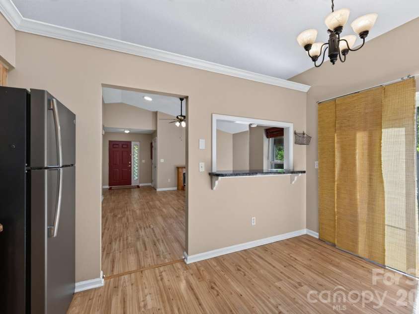 204 Cinnamon Way, Flat Rock, NC 28731.  MLS# CAR4421453, YatesRealty ID 50280. 