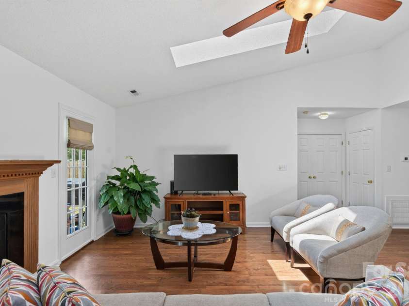 906 Woodhill Drive, Fletcher, NC 28732.  MLS# CAR4404575, YatesRealty ID 50283. 