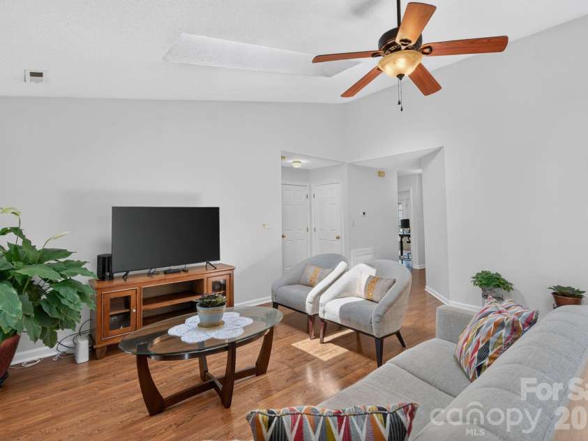 906 Woodhill Drive, Fletcher, NC 28732.  MLS# CAR4404575, YatesRealty ID 50283. 