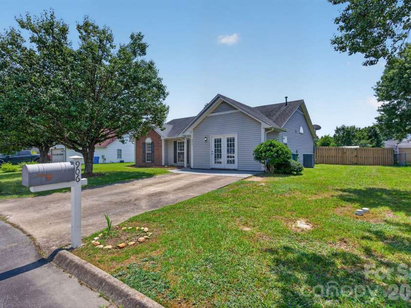 906 Woodhill Drive, Fletcher, NC 28732.  MLS# CAR4404575, YatesRealty ID 50283. 