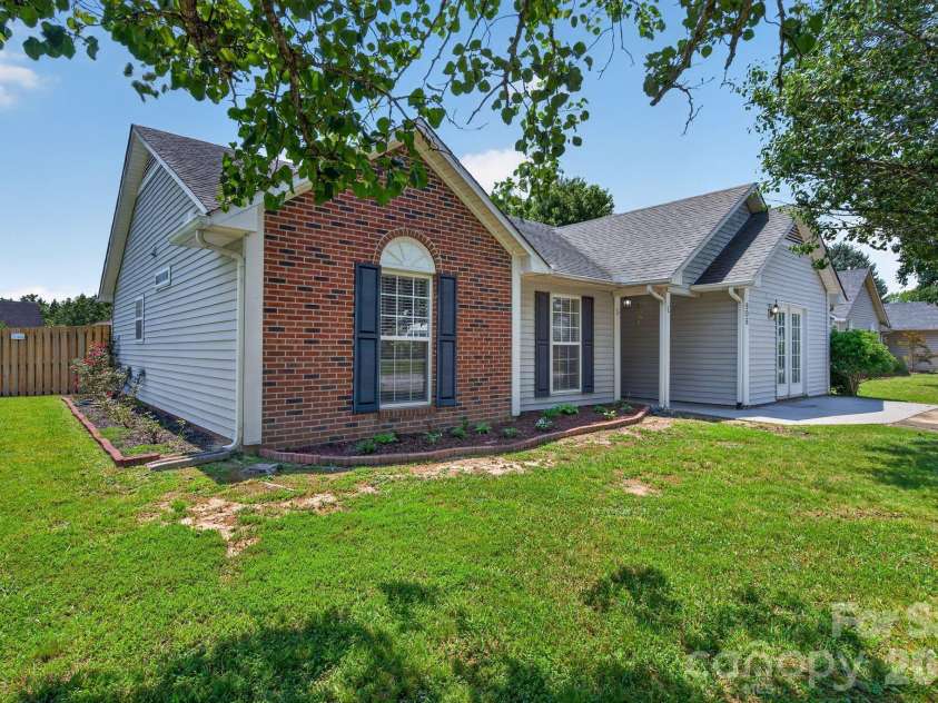 906 Woodhill Drive, Fletcher, NC 28732.  MLS# CAR4404575, YatesRealty ID 50283. Front/Side