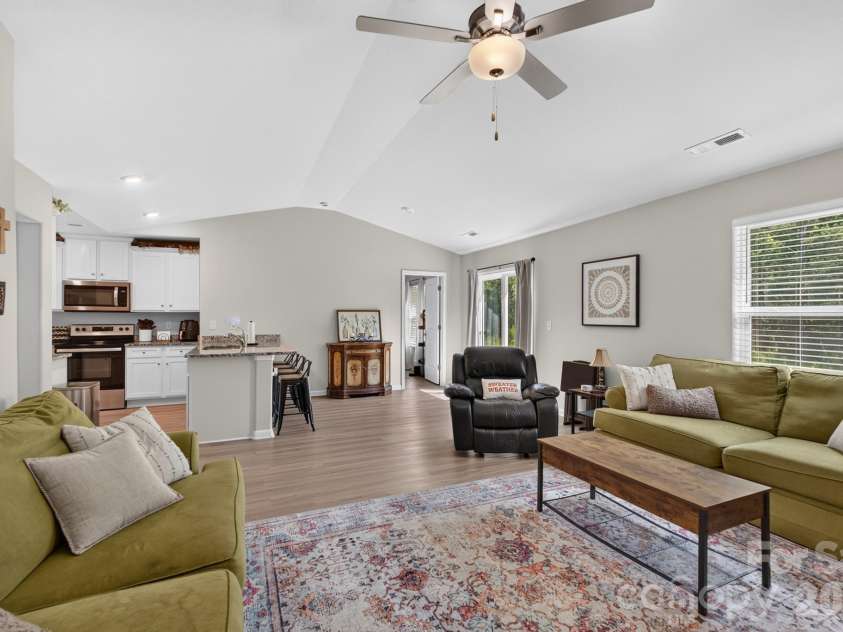 632 Lancelot Drive, Richburg, SC 29729.  MLS# CAR4423740, YatesRealty ID 50292. 