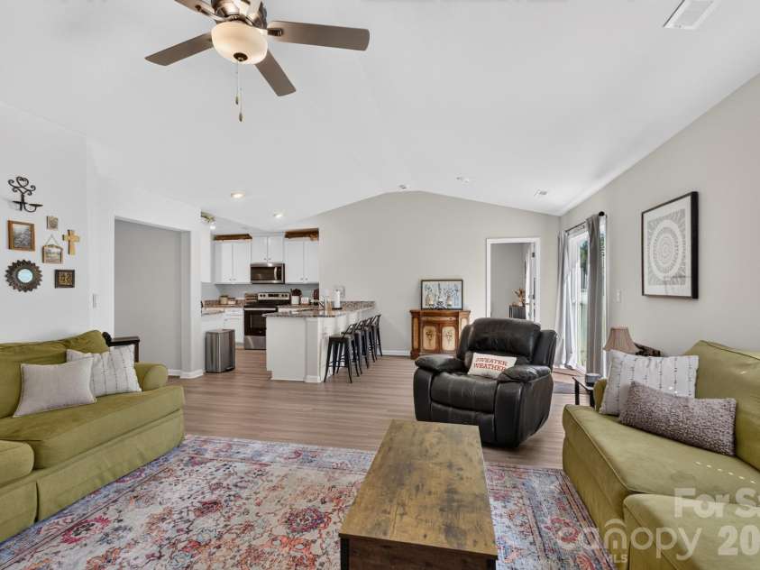 632 Lancelot Drive, Richburg, SC 29729.  MLS# CAR4423740, YatesRealty ID 50292. 