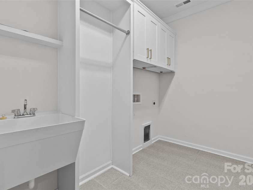 7893 Creek Park Drive, Denver, NC 28037.  MLS# CAR4420383, YatesRealty ID 50293. 