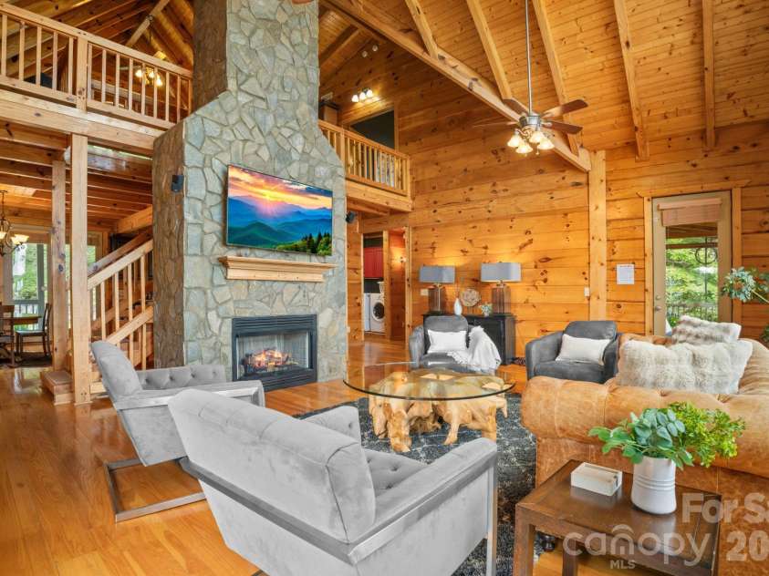 372 Broken Arrow Trail, Boone, NC 28607.  MLS# CAR4423757, YatesRealty ID 50296. 