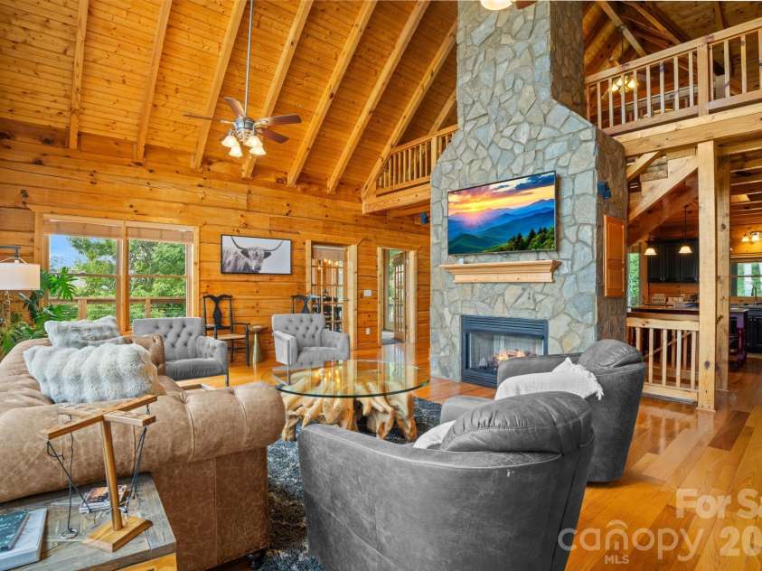 372 Broken Arrow Trail, Boone, NC 28607.  MLS# CAR4423757, YatesRealty ID 50296. 