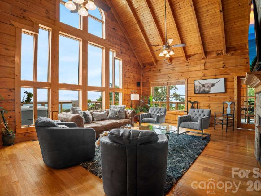 372 Broken Arrow Trail, Boone, NC 28607.  MLS# CAR4423757, YatesRealty ID 50296. 