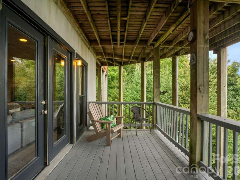 372 Broken Arrow Trail, Boone, NC 28607.  MLS# CAR4423757, YatesRealty ID 50296. 