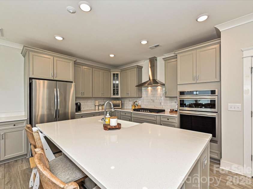 4025 Belle Landing Road, Charlotte, NC 28270.  MLS# CAR4308851, YatesRealty ID 50297. Kitchen