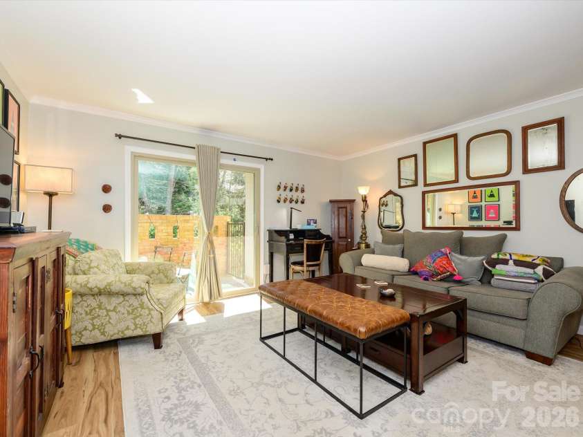 4743 Hedgemore Drive, Charlotte, NC 28209.  MLS# CAR4413983, YatesRealty ID 50299. 