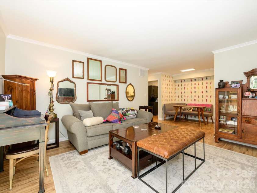 4743 Hedgemore Drive, Charlotte, NC 28209.  MLS# CAR4413983, YatesRealty ID 50299. 
