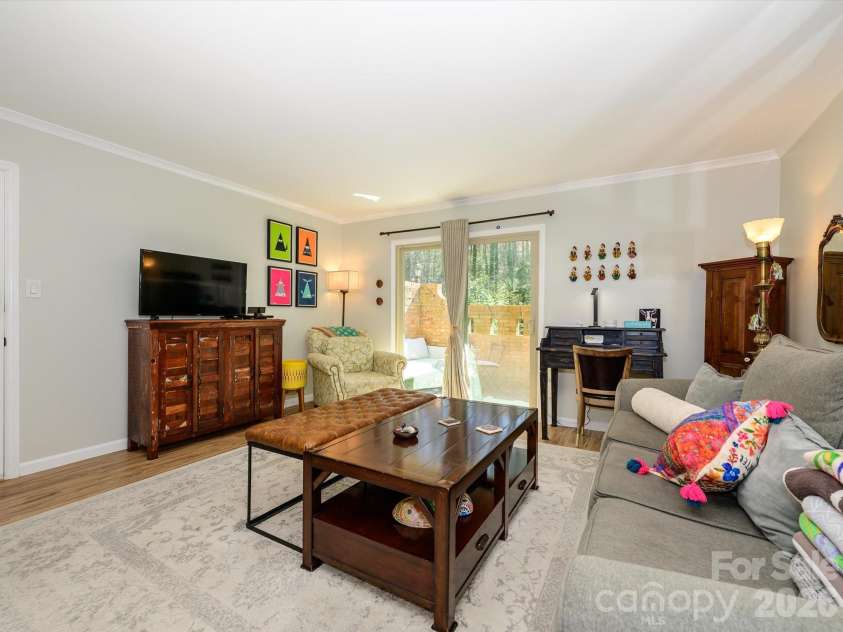 4743 Hedgemore Drive, Charlotte, NC 28209.  MLS# CAR4413983, YatesRealty ID 50299. 