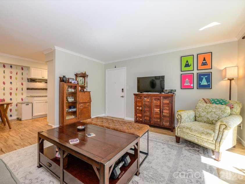 4743 Hedgemore Drive, Charlotte, NC 28209.  MLS# CAR4413983, YatesRealty ID 50299. 