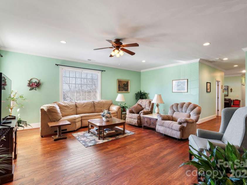 261 Nabors Road, Statesville, NC 28677.  MLS# CAR4216512, YatesRealty ID 503. 