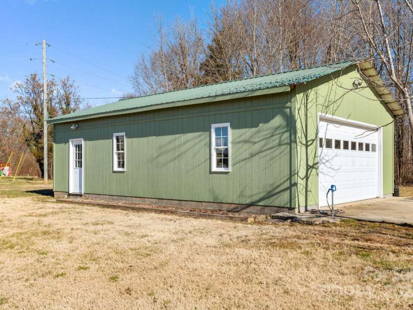 261 Nabors Road, Statesville, NC 28677.  MLS# CAR4216512, YatesRealty ID 503. 