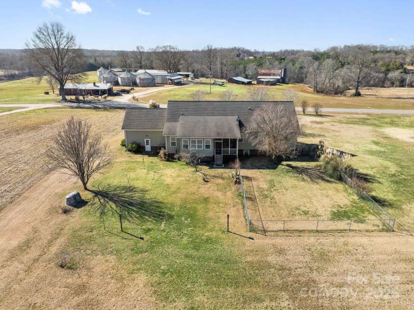 261 Nabors Road, Statesville, NC 28677.  MLS# CAR4216512, YatesRealty ID 503. 