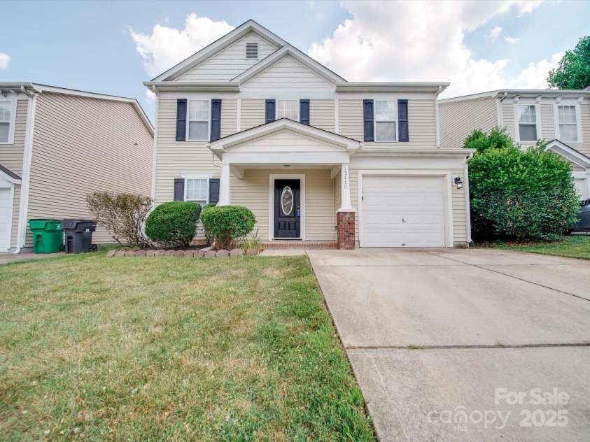 13410 Tartarian Court, Charlotte, NC 28215.  MLS# CAR4220153, YatesRealty ID 5030. 