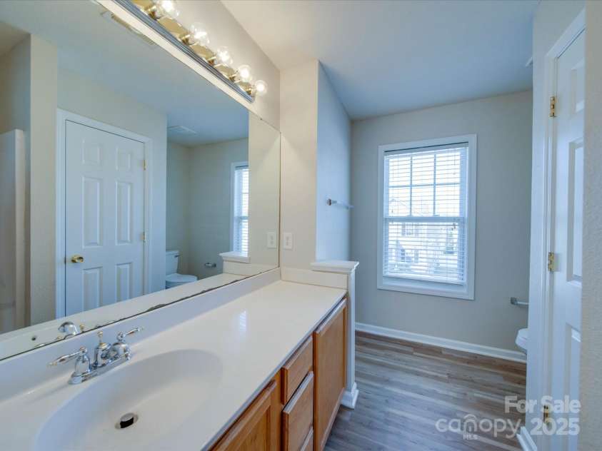 13410 Tartarian Court, Charlotte, NC 28215.  MLS# CAR4220153, YatesRealty ID 5030. 
