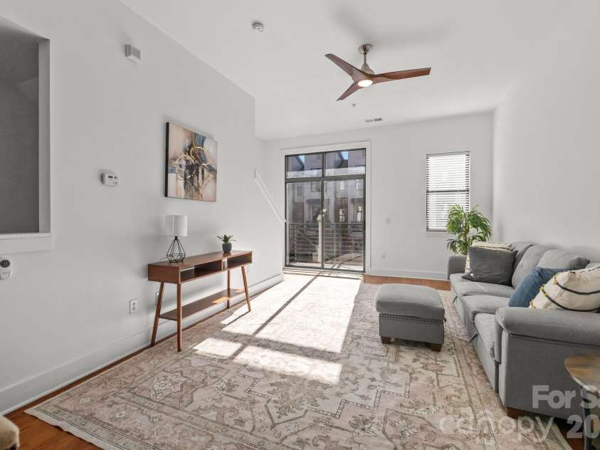 927 8TH Street, Charlotte, NC 28204.  MLS# CAR4352378, YatesRealty ID 5030. 