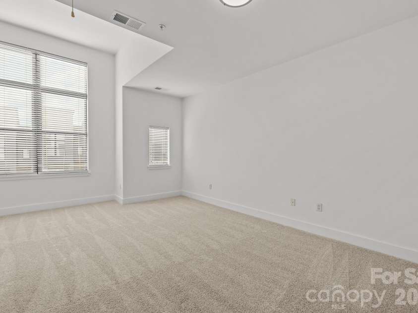 927 8TH Street, Charlotte, NC 28204.  MLS# CAR4352378, YatesRealty ID 5030. 