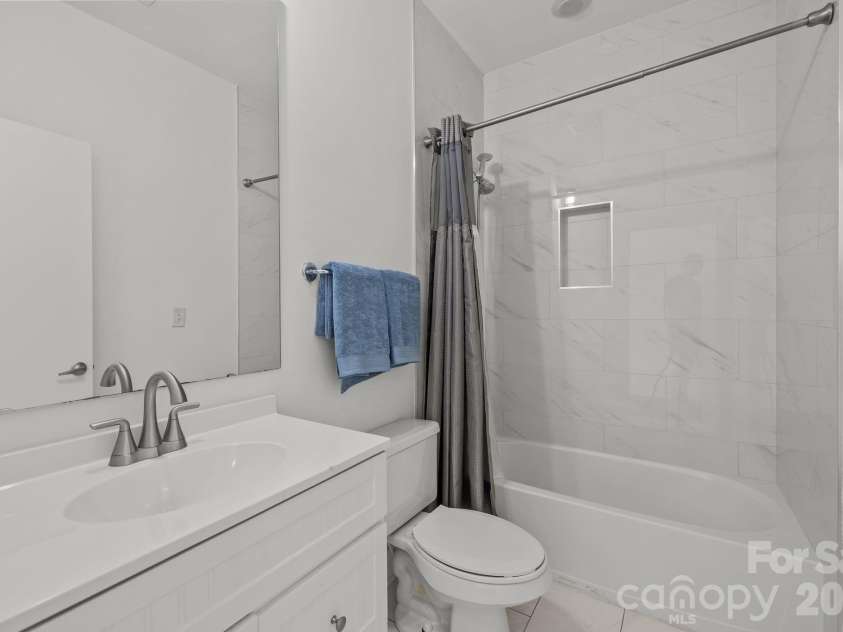 927 8TH Street, Charlotte, NC 28204.  MLS# CAR4352378, YatesRealty ID 5030. 