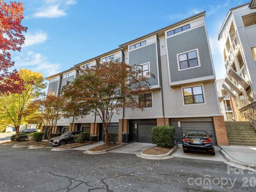 927 8TH Street, Charlotte, NC 28204.  MLS# CAR4352378, YatesRealty ID 5030. 