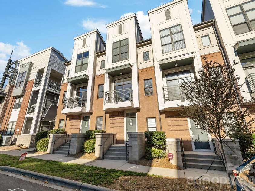 927 8TH Street, Charlotte, NC 28204.  MLS# CAR4352378, YatesRealty ID 5030. 