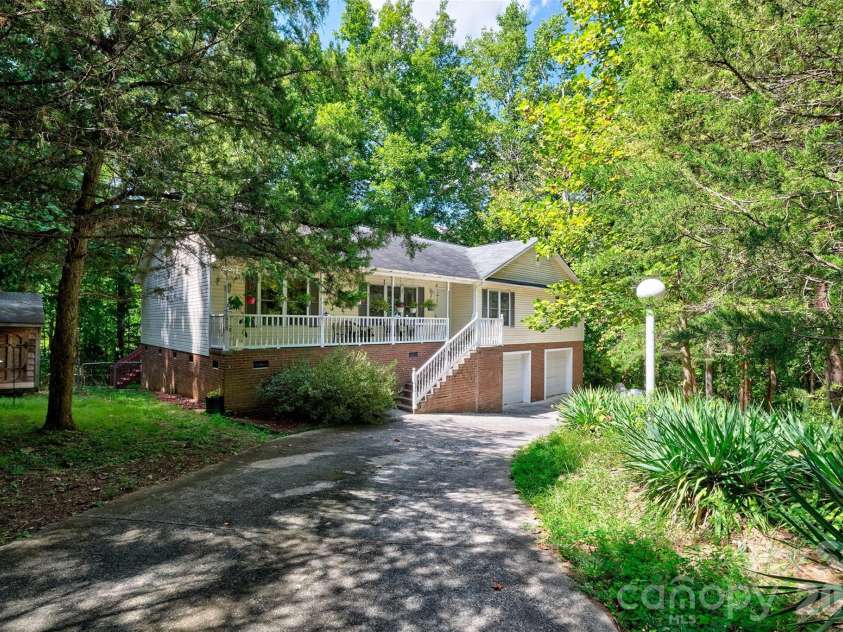 319 Don Mccarter Drive, Clover, SC 29710.  MLS# CAR4422550, YatesRealty ID 50304. 