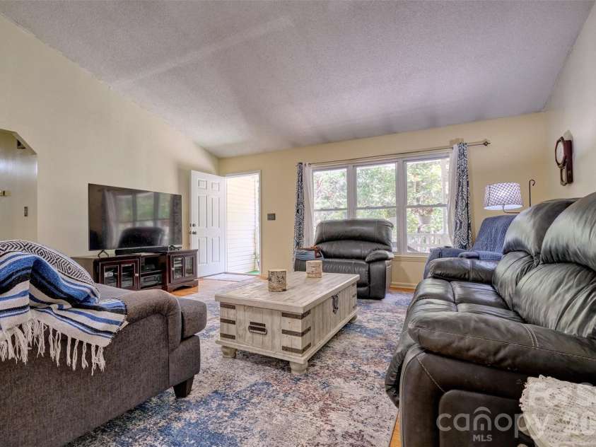 319 Don Mccarter Drive, Clover, SC 29710.  MLS# CAR4422550, YatesRealty ID 50304. 