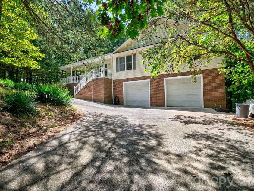 319 Don Mccarter Drive, Clover, SC 29710.  MLS# CAR4422550, YatesRealty ID 50304. 