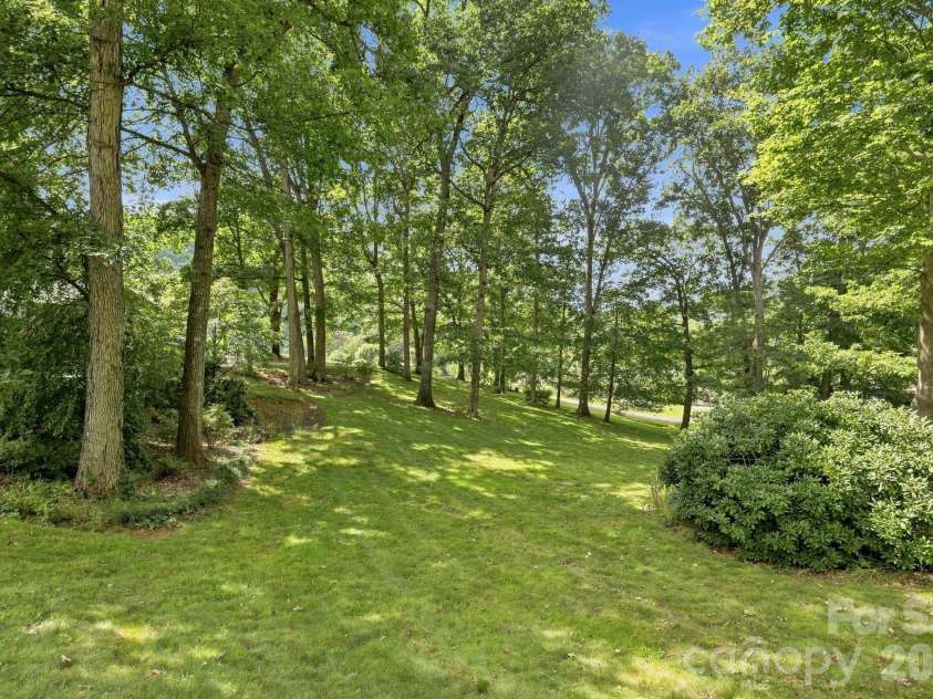 95 Holly Ridge Road, Waynesville, NC 28786.  MLS# CAR4423119, YatesRealty ID 50306. Front yard.