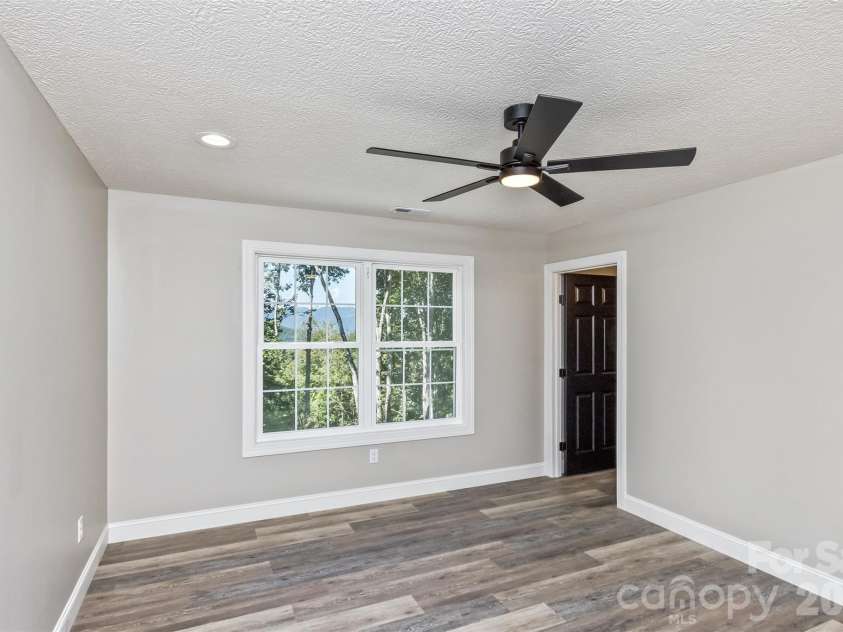 340 Matthew Lane, Canton, NC 28716.  MLS# CAR4423221, YatesRealty ID 50307. 