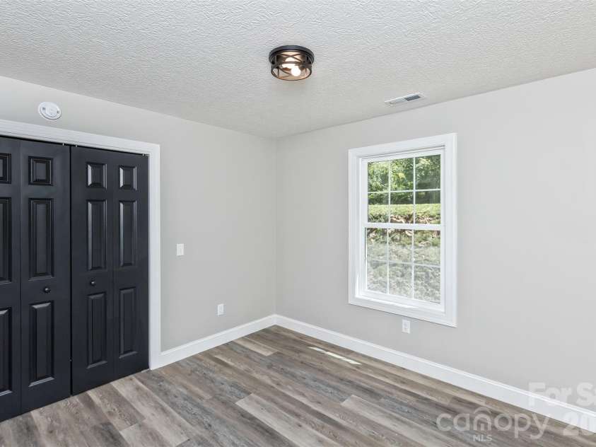 340 Matthew Lane, Canton, NC 28716.  MLS# CAR4423221, YatesRealty ID 50307. 