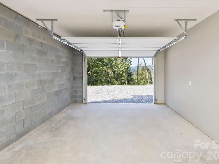 340 Matthew Lane, Canton, NC 28716.  MLS# CAR4423221, YatesRealty ID 50307. 