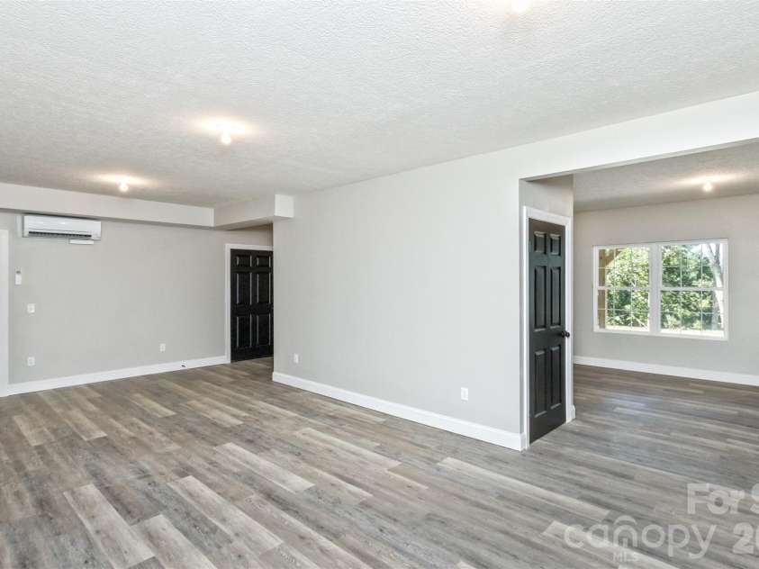 340 Matthew Lane, Canton, NC 28716.  MLS# CAR4423221, YatesRealty ID 50307. 