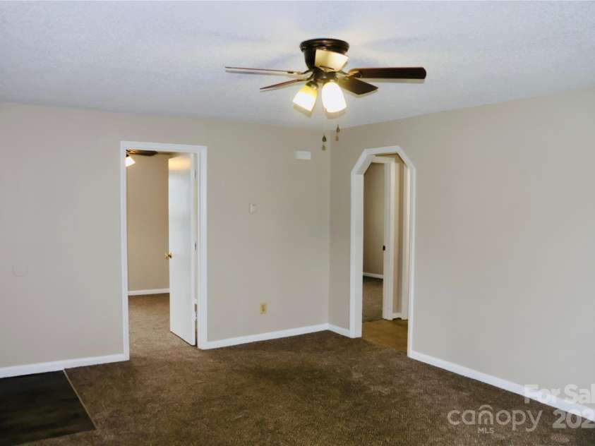 904 Brook Street, Belmont, NC 28012.  MLS# CAR4243776, YatesRealty ID 5031. 