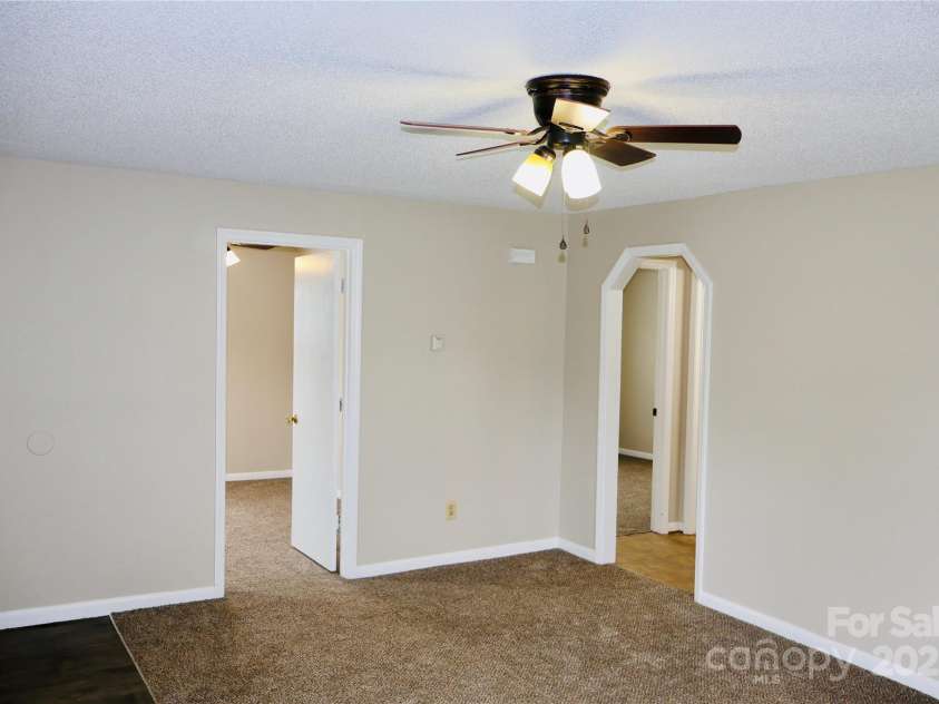 904 Brook Street, Belmont, NC 28012.  MLS# CAR4243776, YatesRealty ID 5031. 