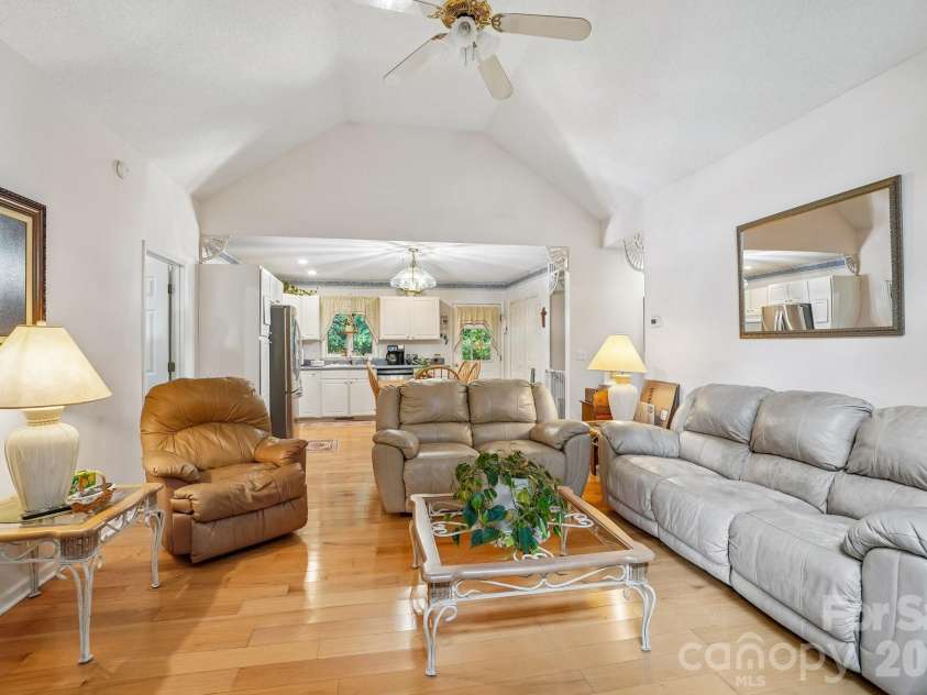 650 Creek Side Drive, Maggie Valley, NC 28751.  MLS# CAR4423775, YatesRealty ID 50310. 