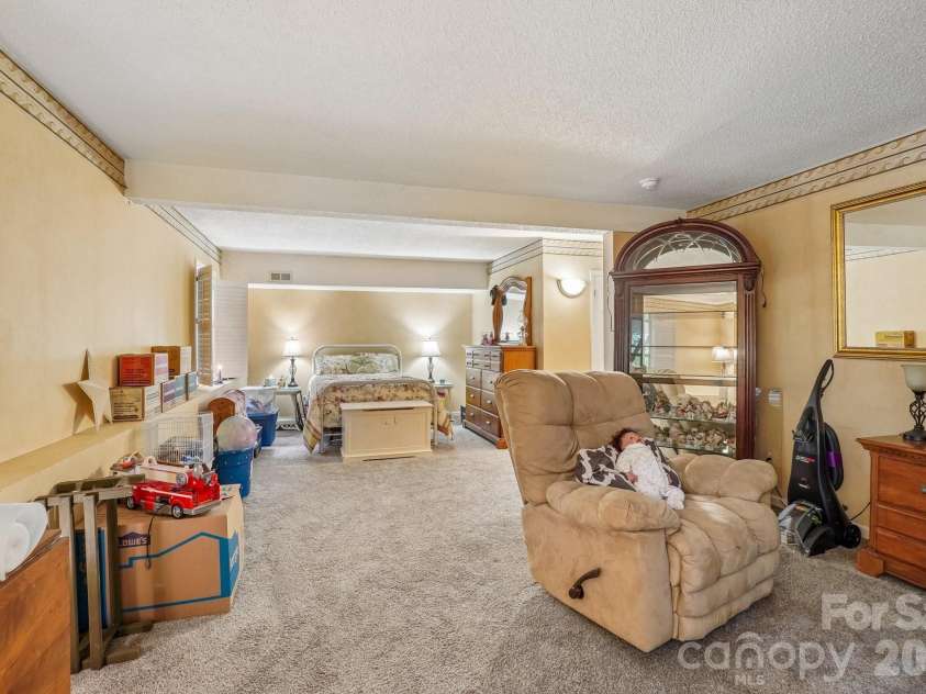 650 Creek Side Drive, Maggie Valley, NC 28751.  MLS# CAR4423775, YatesRealty ID 50310. 