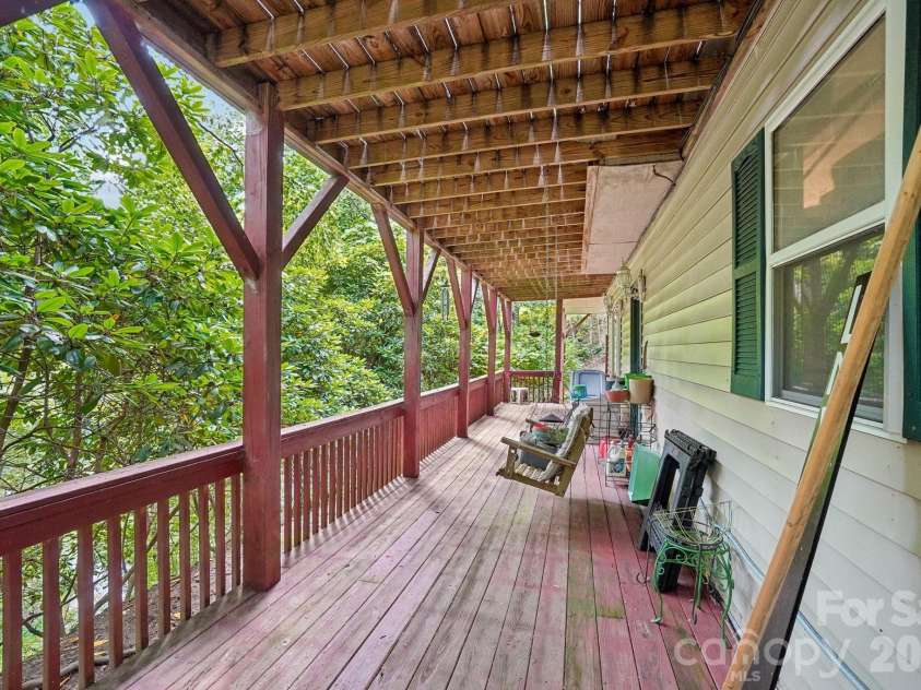 650 Creek Side Drive, Maggie Valley, NC 28751.  MLS# CAR4423775, YatesRealty ID 50310. 