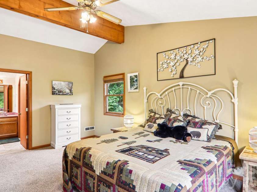 36 Nicholas Lane, Maggie Valley, NC 28751.  MLS# CAR4422932, YatesRealty ID 50311. 