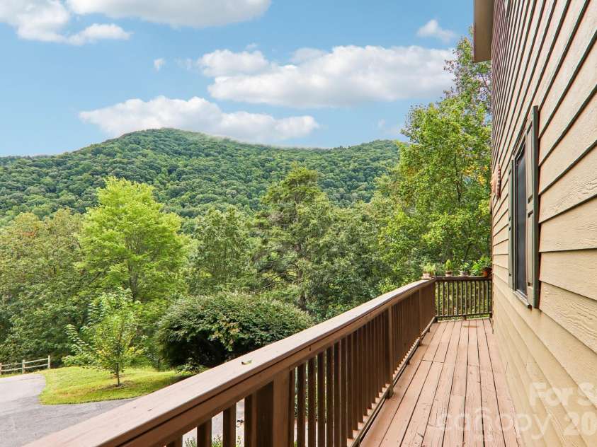 36 Nicholas Lane, Maggie Valley, NC 28751.  MLS# CAR4422932, YatesRealty ID 50311. 