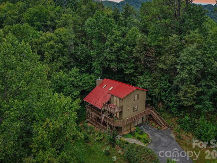 36 Nicholas Lane, Maggie Valley, NC 28751.  MLS# CAR4422932, YatesRealty ID 50311. 